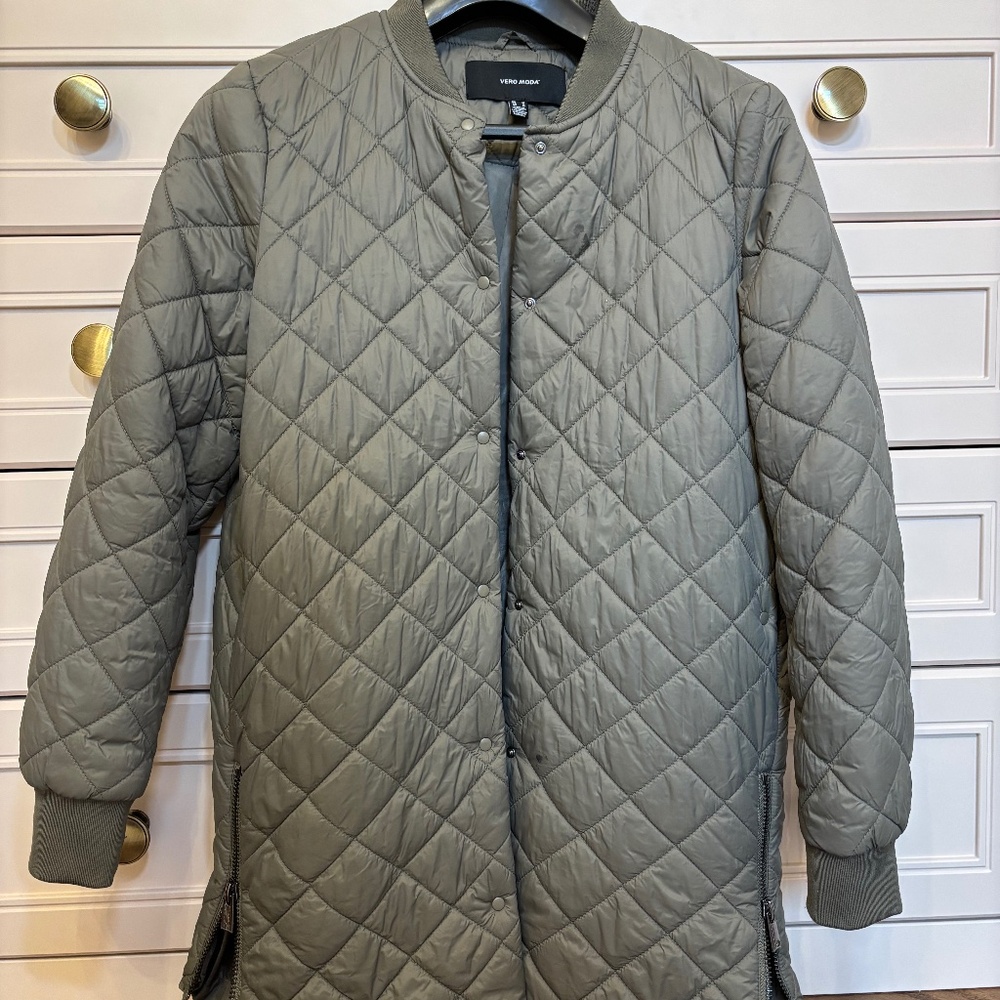 Vera Moda light weight relaxed fit quilted fall/spring jacket size M